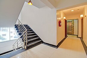 Fabhotel Panchsheel Crown