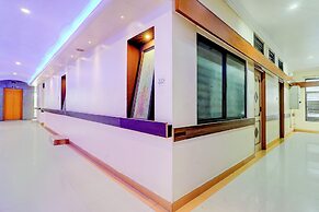 Fabhotel Madhura Residency
