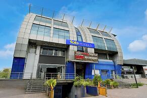Fabhotel Madhura Residency