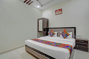 Fabhotel The Taj Majestic