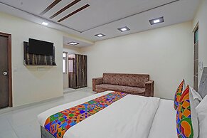 Fabhotel The Taj Majestic