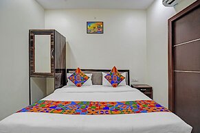 Fabhotel The Taj Majestic
