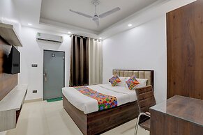 Fabhotel Groom Room