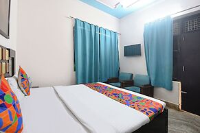 Fabhotel Decent