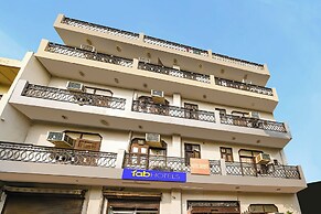 Fabhotel Decent