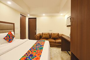 Fabhotel South Paradise