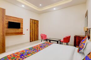 Fabhotel The Elegant