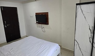 Fabhotel Moon Stay Inn