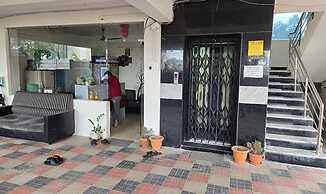 Fabhotel Moon Stay Inn
