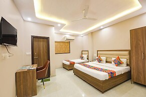 Fabhotel Kanchan Palace