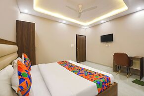 Fabhotel Kanchan Palace