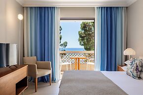 Hôtel La Pinède Plage