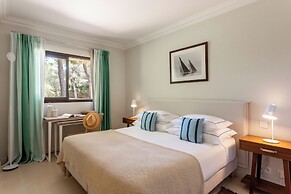 Hôtel La Pinède Plage