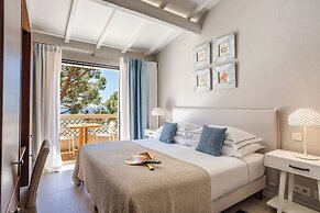 Hôtel La Pinède Plage