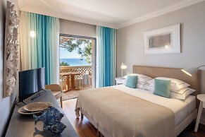 Hôtel La Pinède Plage
