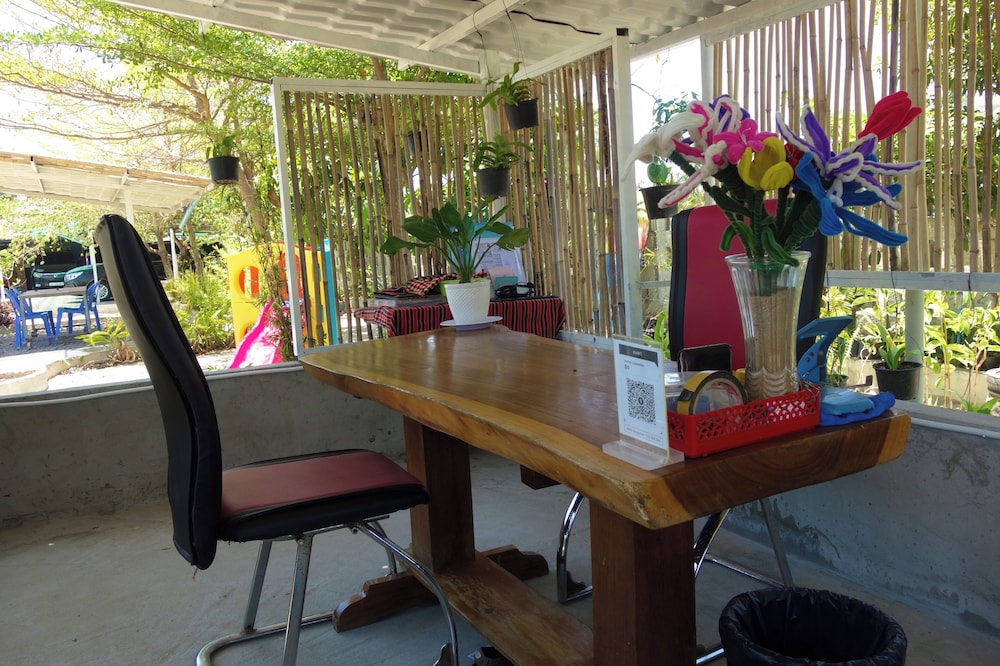 AHHA Bungalow Kampot