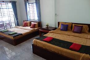 AHHA Bungalow Kampot
