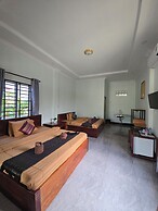 AHHA Bungalow Kampot