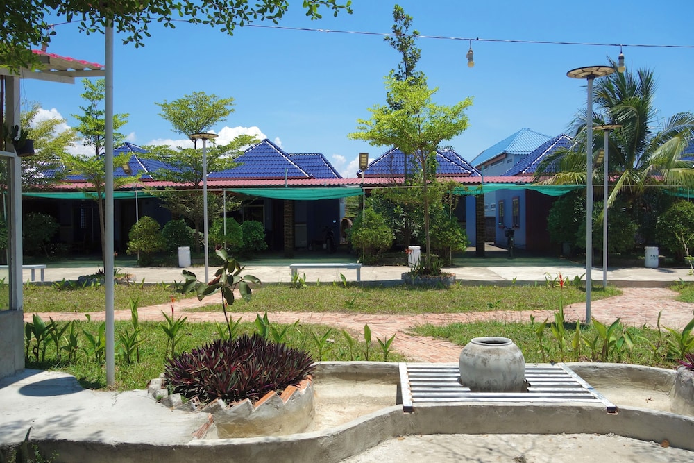 AHHA Bungalow Kampot