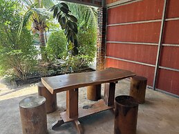 AHHA Bungalow Kampot