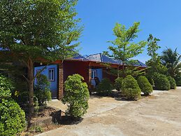 AHHA Bungalow Kampot