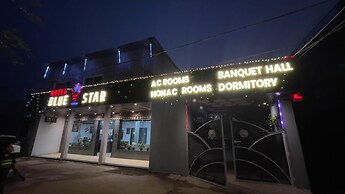 Hotel Blue Star