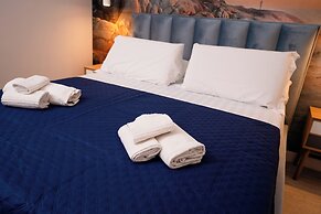Four Points Suites