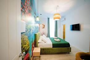 Four Points Suites