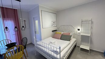 Jaffa street Studios - 5 min to Market