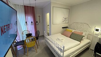 Jaffa street Studios - 5 min to Market