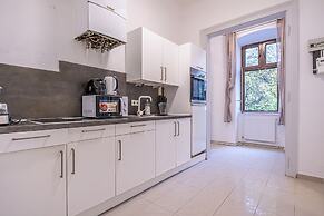 Affordable 2BR Apartment in Vienna