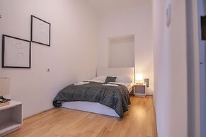 Affordable 2BR Apartment in Vienna
