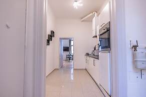 Affordable 2BR Apartment in Vienna