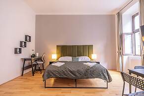 Affordable 2BR Apartment in Vienna