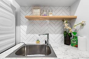Zenhouse Solstice Designer 4-br Executive Retreat