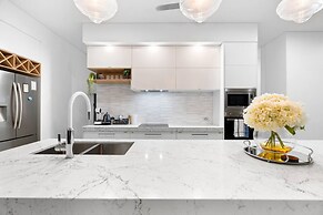 Zenhouse Solstice Designer 4-br Executive Retreat