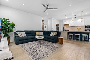 Zenhouse Solstice Designer 4-br Executive Retreat