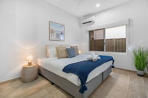 Zenhouse Solstice Designer 4-br Executive Retreat