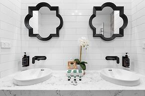Zenhouse Solstice Designer 4-br Executive Retreat