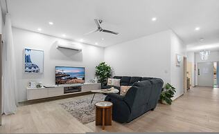 Zenhouse Solstice Designer 4-br Executive Retreat