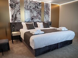 Aslan Gold Hotel