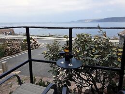 Cove Retreat