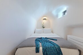 Aleanna Traditional Villa Fira