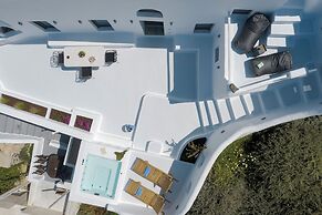 Aleanna Traditional Villa Fira