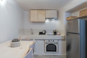 Aleanna Traditional Villa Fira