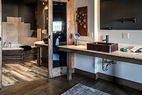 Rundle Suites