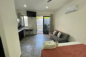 Lavish Studio w Kitchen Downtown 1