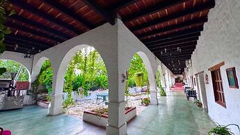 GARDEN HOTEL