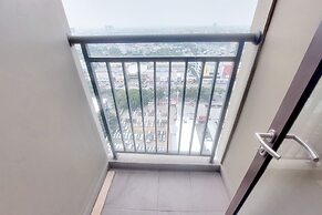 Restful And Cozy Studio At Transpark Bintaro Apartment