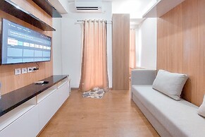 Restful And Cozy Studio At Transpark Bintaro Apartment